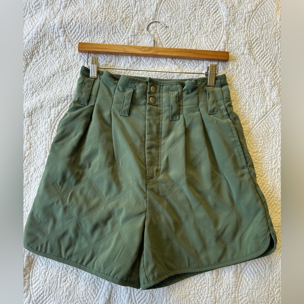 Urban Outfitters quilted walking shorts. Longer length high waist. Jade Green 4